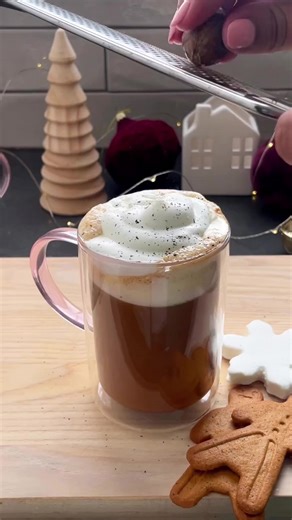How to make the most delicious gingerbread latte