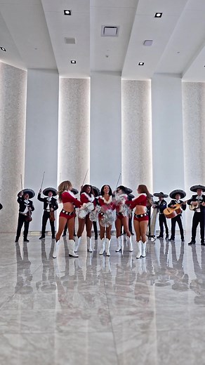 Enjoy a Merry Mariachi Moment This Christmas Eve