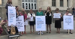 Jackson County attorneys protest new jail security measures