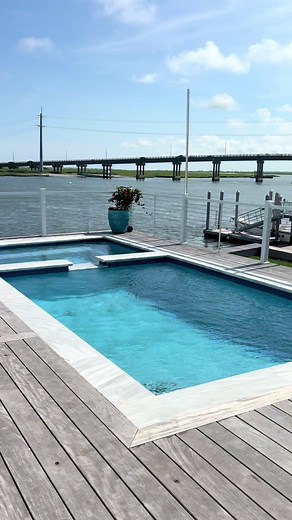 You jumping in the pool or bay first? #usapools #custom #avalon