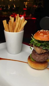 Beef & Foie Gras Burgers w/ Multi-Color Peppers from L'Atelier de Joël Robuchon Miami! 🇫🇷🍔🍟 | Foody Fetish