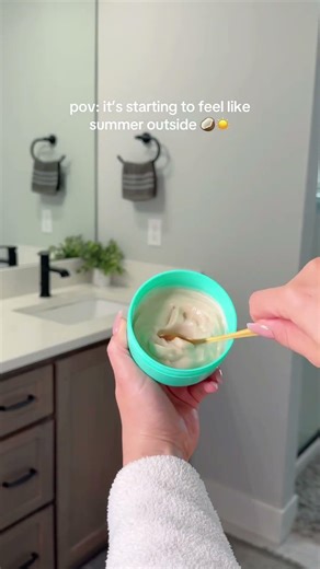 it’s time to bring out the scent of the summer 👀 de Janeiro #soldejaniero #copacabana #coconut