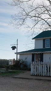 Start the year by supporting local. The Capital Trail, and the support behind it from companies like Dominion Energy, drives economic growth for small businesses in the community, including Cul’s Courthouse Grille in Charles City County. | Virginia Capital Trail Foundation