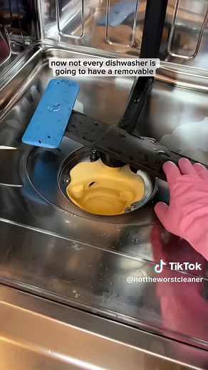 Replying to @Abbey:) Here’s the most effective way to thoroughly clean a dishwasher 🫡💗 #cleantok #dishwasherdeepclean #dishwashercleaning #howtoclean