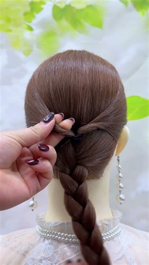 Flower Bun and Updo Masterclass