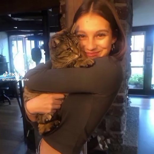 Taylor Swift and One Direction Performance - Fireproof