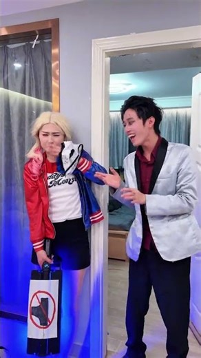 哈莉奎茵拦住他们干嘛#Harley Quinn #joker