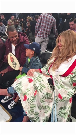 The game where she was getting cussed out by blue #fyp #beyonce #jayz #blueivy #basketballgame