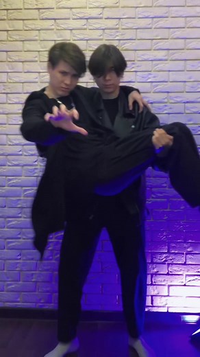 Dramatic Transformation in Costume Action Scenes