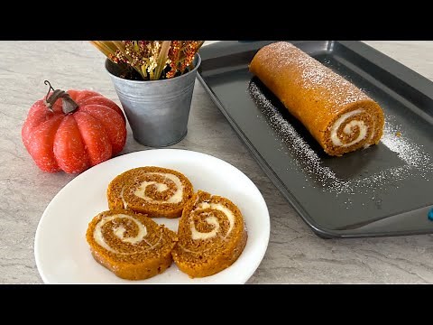 Easy Pumpkin Roll with Cream Cheese Filling!