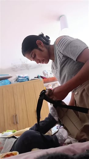 Día 17!!!!! acompáñame a entregar un pedido, aunq no grabé mucho pq se me olvidó 😅. Denle like y follow para estar regía 🙃.#mamablogger #mamaprimeriza #maternidad #floreseternas #sanvalentin