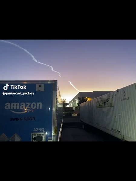 Not sure what that is #alien #aliensighting #ufo #rocketlaunch #spaceship #elonmusk