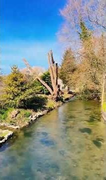 英格兰最美丽的村庄：比伯里。英国护照上的标志性排屋。