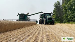 94K views · 6.3K reactions |  Waack Family Farms combining wheat near Reedsville, Wisconsin with their John Deere S670 Combine and John Deere 8345R Tractor with J&M 1100 Grain Cart #JohnDeere #Harvest23 #RandS | Riesterer & Schnell | Facebook