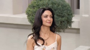 【寻妈记】第六季完结，Lily怀孕，barney&nora再相遇，robin对barney旧情难忘，ted登上事业新台阶_哔哩哔哩_bilibili