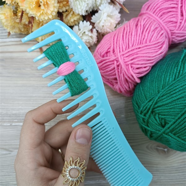 A simple comb trick to make a beautiful yarn flower😉 you will love this method👌💯💯 | Knitting