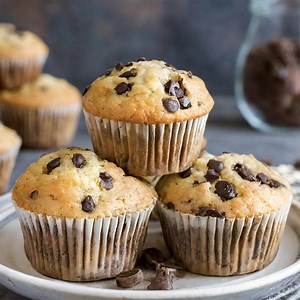 5-Ingredient Protein Muffins {20 grams} - The Big Man's World ®