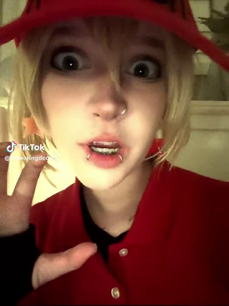 Elliot Forsaken Cosplay at the Pizzeria