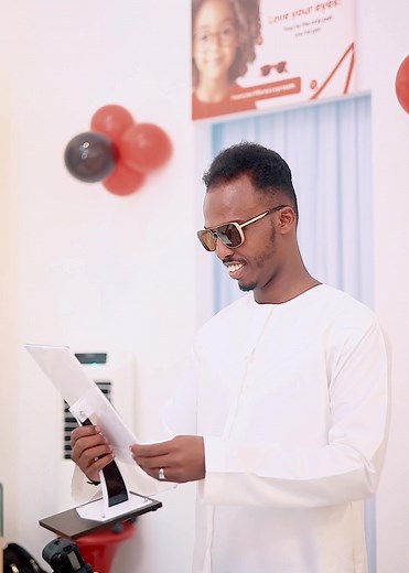 In ka badan 50 macmiil ayaa ka faa’ideystay fursadda qiimo dhimista 50% ah. Eye-Q Optics adiga ayay ku sugeysaa sir 🫡. Noo kaalay 🏃‍♂️🏃‍♂️🏃‍♂️👓👓👓