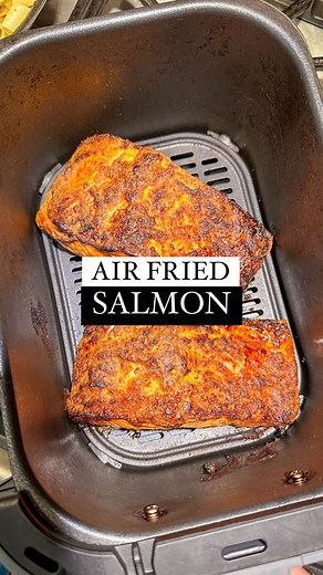 Easy Healthy Recipes by Jazz Leaf on Instagram: "This is the easiest way to cook salmon! My HONEY DIJON SALMON is no fuss, quick & almost zero clean up! If you’re new to cooking fish, you gotta try this!! DIRECTIONS👇🏼 Dab salmon dry (very important), then rub with Dijon mustard. Rub it on the sides too! Add the seasonings & a drizzle of honey. Rub it all in! Air fry at 400 for 12 mins. But the thicker your salmon the longer you’ll need. So if you’re cooking a thinner piece of salmon then cook 