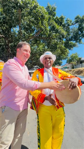 NEW Bo-Kaap Market is officially open! 😄🩵 This beautiful new market is now the place to be for the best local food, clothes, fruit and more! 🍛👕🍏 Thank you to the community and Ward Councillor Fran Higham for all the work that has gone into this. 🙏 📍Corner of Yusuf Drive & Pentz Street, Bo-Kaap. | Mayor Geordin Hill-Lewis