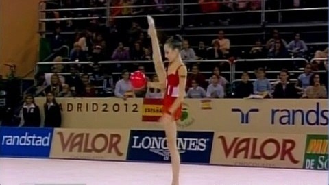 2001年马德里世界艺术体操锦标赛个人项目全能第5名 保加利亚选手Elizabeth Paisieva 帕伊西耶娃的球操