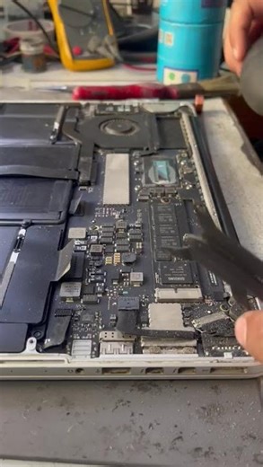 MacBook Pro A1502 – Service Topics 1–15