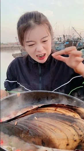 Beautiful Fishermen Eat Seafood 🦐🦀🦑 Lobster, Crab, Octopus, Precious Seafood Sea Cuisine 343