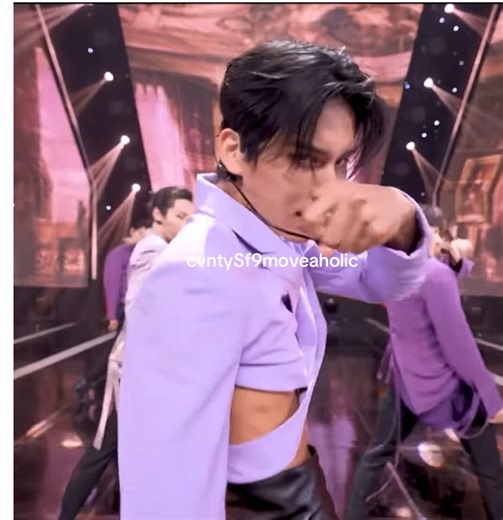 This move and song live rent free in my mind now👀 #sf9 #sf9official #sf9edit