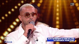 Naps interprète La Kiffance dans TPMP et reçoit son single de diamant