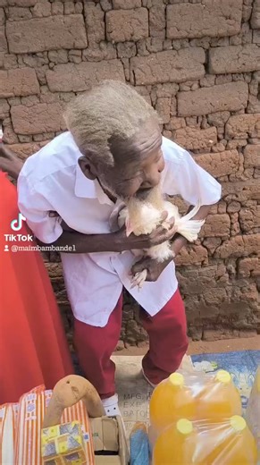 110K views · 2.3K reactions | Ain't this beautiful ❤️ The true definition of growing old in love  Meet the 100 years Gogo Bika and his beautiful wife. Mai Mbambande Foundation, a Beacon of Hope for the elderly | Mai Mbambande | Facebook