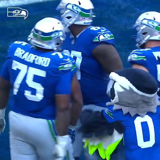 Looking forward to seeing those K9 dance moves all season long. 🕺 Watch the touchdown run 🎥 » shwks.com/7d4xzy54 | Seattle Seahawks