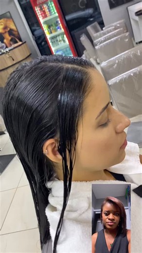 Laira Ribeiro ❤ | “Seu cabelo já é mais liso, mas a frente insiste em armar e criar frizz? Aqui no salão fazemos o alinhamento só na parte da frente,... | Instagram