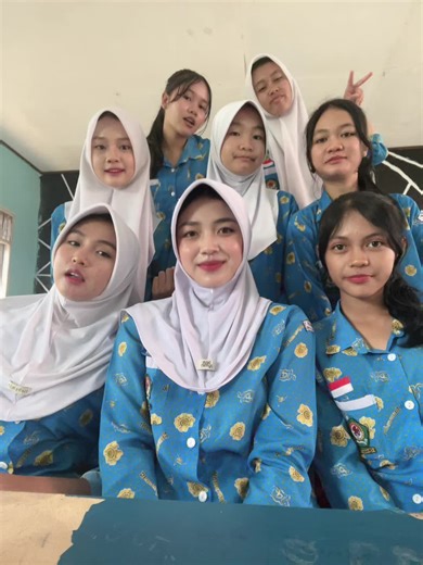 adikara.class (@adikara.class)’s videos with NGAPAIN REPOT MIX Hendrik Ekstrada - Hendrik Ekstrad@