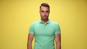 Young Casual Guy Surprised Screaming His: Video có sẵn (100% miễn phí bản quyền) 1060166594 | Shutterstock