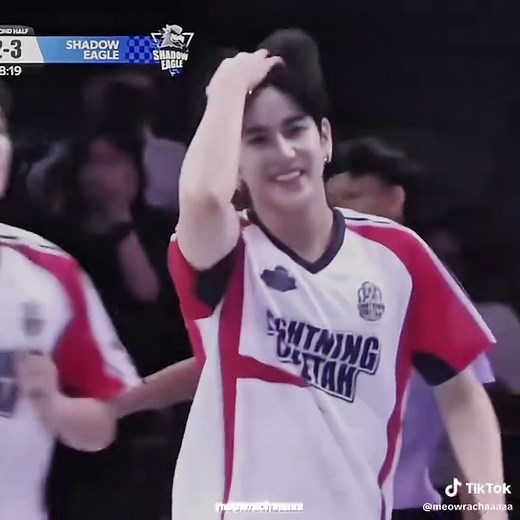 someone explain how mr. tawinan anukoolprasert is good at every sport AND looks devastatingly attractive on the court because this is unfair 😭 #sea_tawinan #jimmyyjp #jimmysea #gmmtvstarlympics2025 #thaienthu