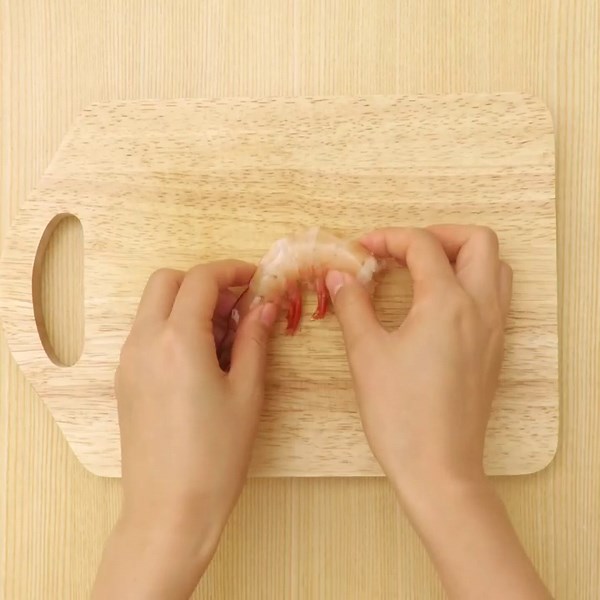 漬けて焼くだけで絶品！ガーリックシュリンプの王道レシピ | デリッシュキッチン