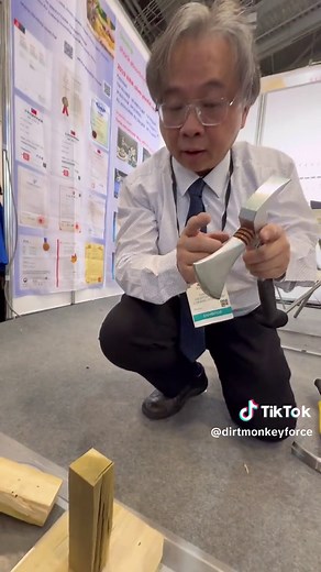 Innovative Dentop Hammer: Spring-Powered, Shock Absorbing Hand Tool