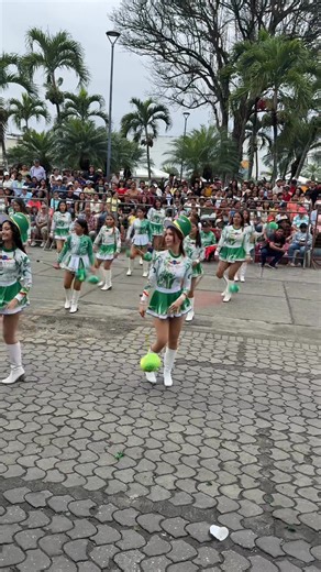 7.9K views · 129 reactions | #Desfile_Pedernales2025_oct24 Celebración del Desfile Cívico Institucional de los 33 años de cantonización, los 156 años de parroquialización de #Pedernales y las fiestas tradicionales del Comercio. Band4 musical Educando Ecuador Latinos Chone | Jorge Sarchez López -Concejal del Cantón Pedernales | Facebook