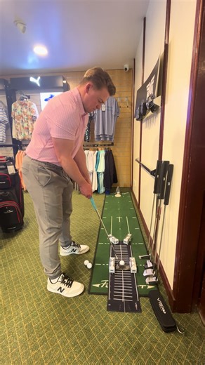 PUTTING FEELS 👇 This is my go to maintenance drill using the @Visio Putting Template. Putting gates either side of the blade to get strike consistent, then another gate on the hardest setting to improve face control/start line🤌 I’m trying to feel like my shoulder blades are sat back and down, similar to packing your lats for a big lift in the gym 💪 This improves upper body connection, then allows me to make a more simple move👌 #golf #putting #golfcoaching #golftok #golflife