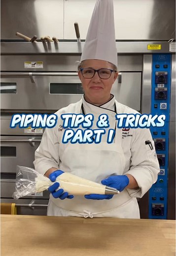 Buttercream Piping Techniques: Mastering Shell Borders