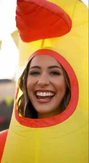 “Inflatable Chicken Costume That Everyone Wants! 😆🐔