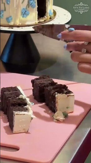 Here's how to get perfect slices from a tall cake - How to cut a tall cake✨