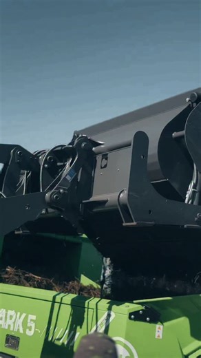 Nochmal was von der Firma @j.willibaldgmbh bei den Komposttagen auf dem Gelände der Firma @winklererdbau 🌱 #shredder #willibald #shark #erdbau #kompost #moosmühle #reel #viral #farm | Moosmühle GmbH & Co. KG