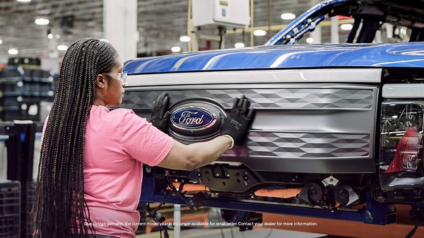 Ford adopts ‘Tesla model’—then shuts down Kentucky plant and axes 2,000 jobs