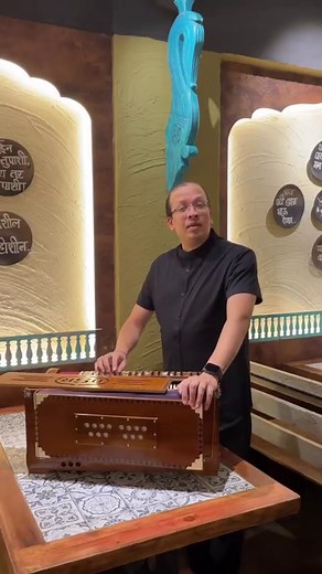 Song close to my heart… Lab par aaye …. Music arranged and Harmonium Played by me on same instrument … #bandishbandits #shankarmahadevan #javedali #anandtiwari #harmonium #dsramsinghandbros #musician #adityaoke #jaduchipeti #bemisalbaja #amazonprime | Aditya Oke