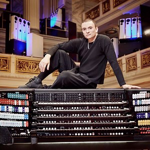 Just as Cameron Carpenter is redefining the organ world, so is his instrument. The innovative International Touring Organ was built to Carpenter’s own specifications and dispenses with traditional pipes and instead uses digitised sounds from instruments from across the globe. ”This organ is able to provide unprecedented clarity and speed of articulation, a clarity often missing from many of the ‘eclectic’ pipe organs of today" (Carpenter). Listen here: https://SonyClassical.lnk.to/CarpenterRachP