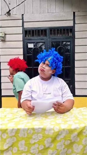 Kakak gangguin adek!!