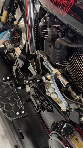 We just installed the @pingelonline electric shift setup on the 2025 #vtvcvokiller Road Glide. We can’t wait to test it out on the street and strip. • Stay tuned to our website, social media & YouTube channel for all things custom & performance. Also, come out and see us on the road from coast to coast on the VTV USA Tour. • #vtwin #MOTORCYCLE #bike #features & #news with #product #testing & #review of #new #custom & #performance #harleydavidson #parts #accessories #suspension #tools & #riding #