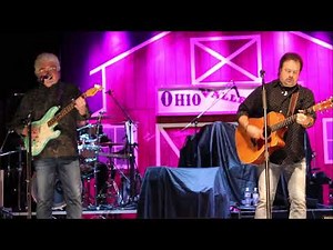 Restless Heart singing When She Cries